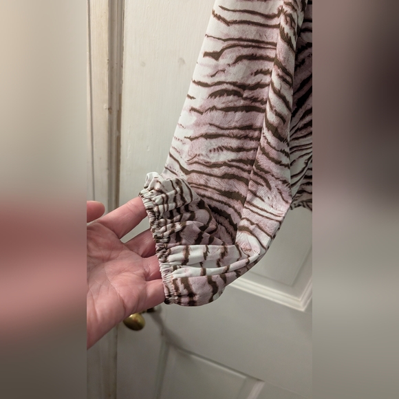 Lulu's peplum m super cute - Picture 4 of 10